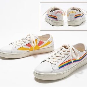 SOLUDOS Rainbow Wave Sneaker Women’s 8.5 NWOT
